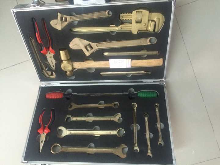 无磁维修工具